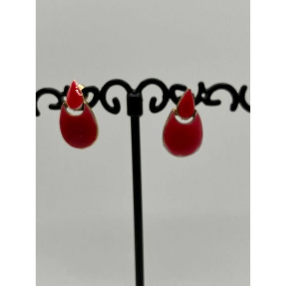 Red Doorknocker Enamel Earrings! - Picture 11 of 11